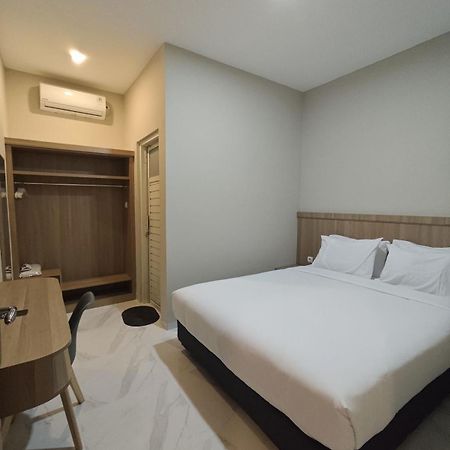 El Nipa Hotel Labuan Bajo Ngoại thất bức ảnh
