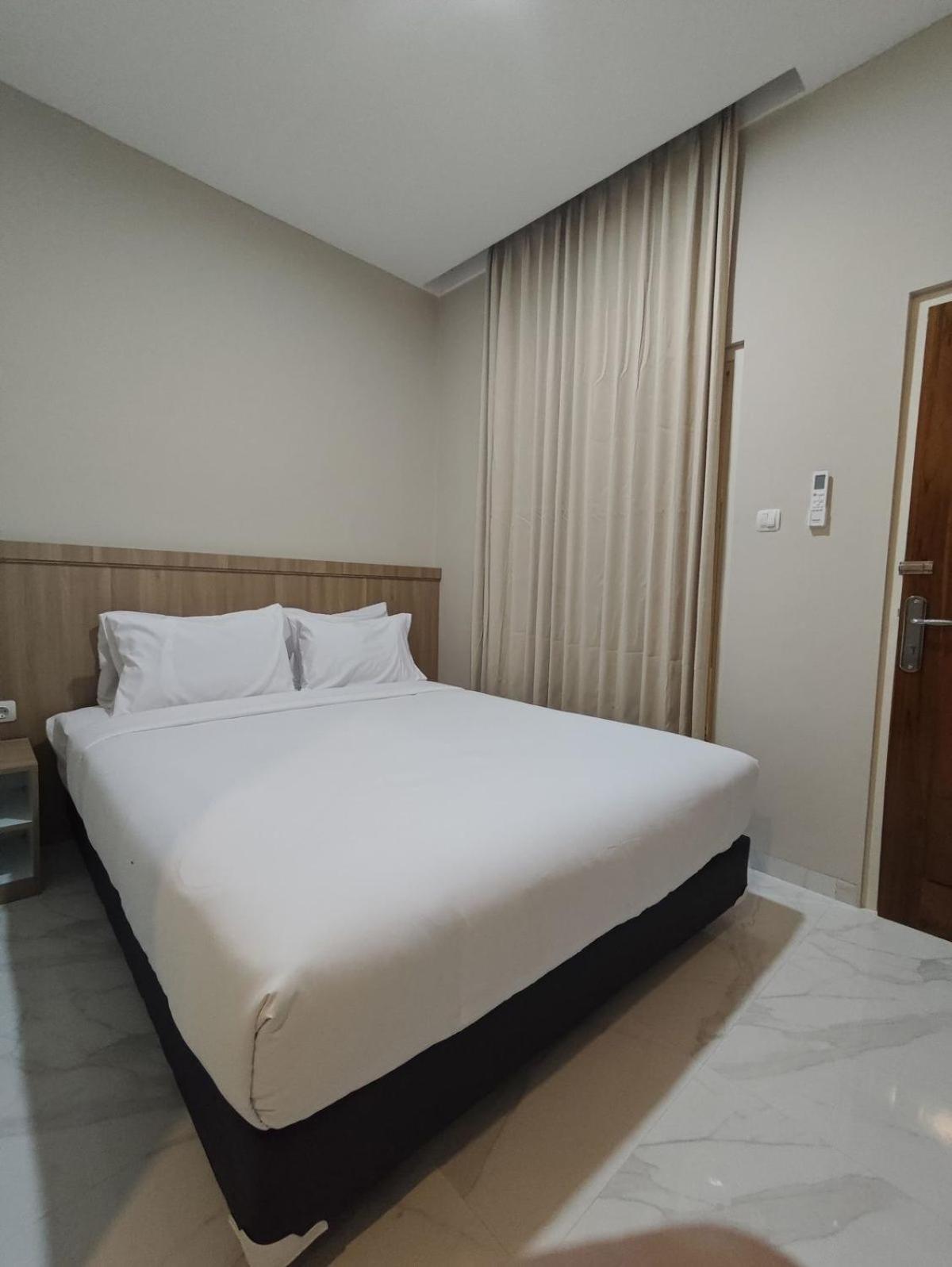 El Nipa Hotel Labuan Bajo Ngoại thất bức ảnh