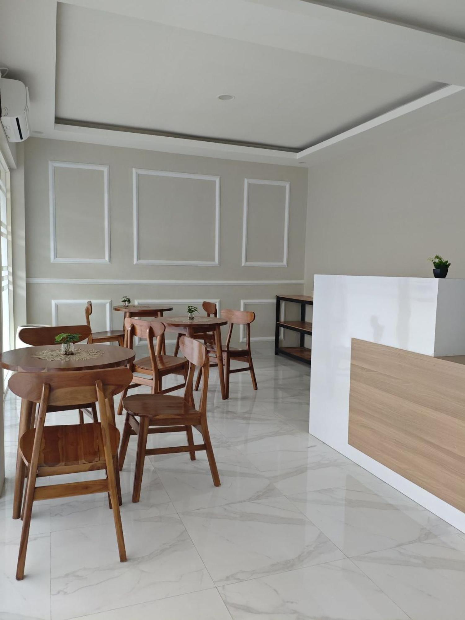 El Nipa Hotel Labuan Bajo Ngoại thất bức ảnh