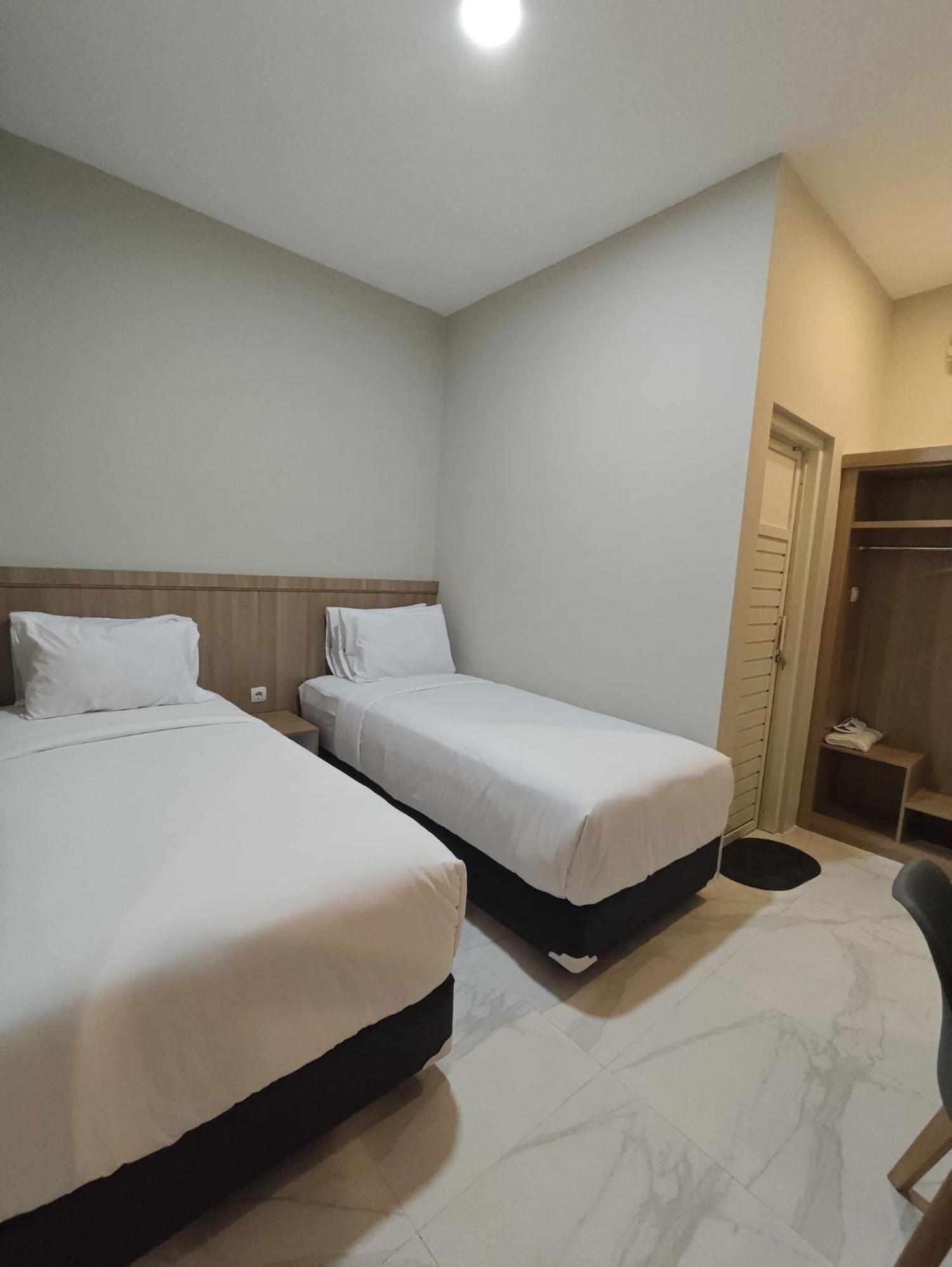 El Nipa Hotel Labuan Bajo Ngoại thất bức ảnh
