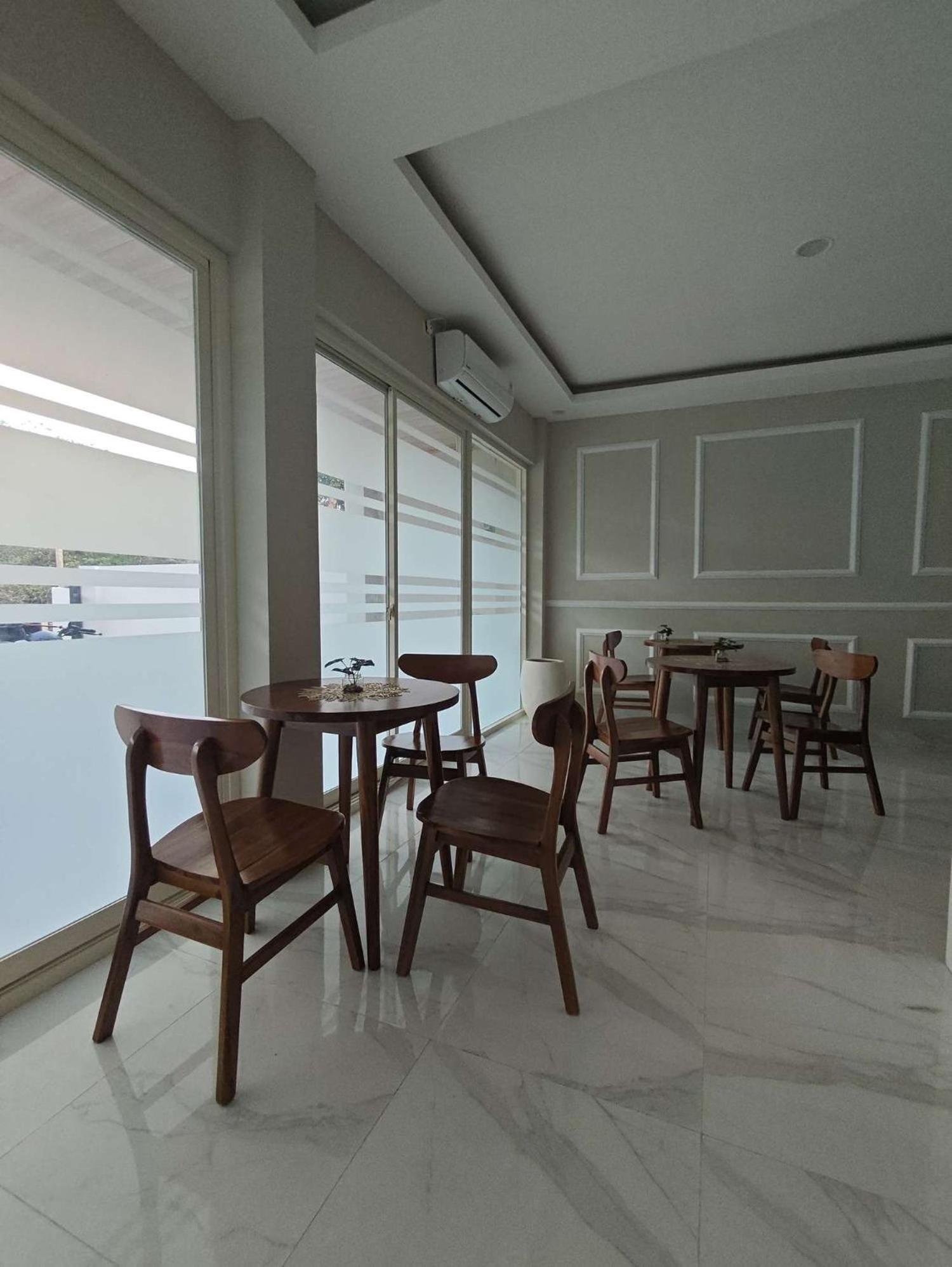 El Nipa Hotel Labuan Bajo Ngoại thất bức ảnh