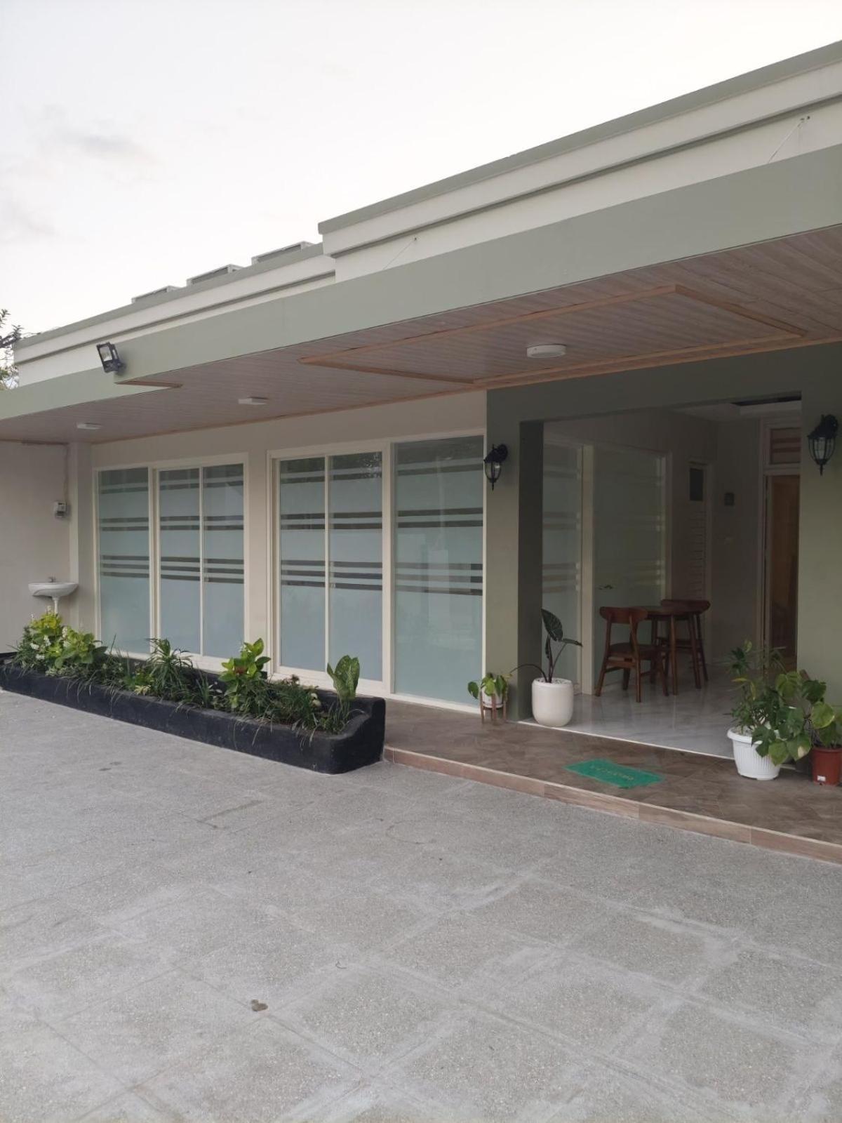 El Nipa Hotel Labuan Bajo Ngoại thất bức ảnh
